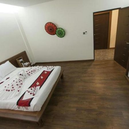 מאולמיין Hotel Queen Jamadevi מראה חיצוני תמונה